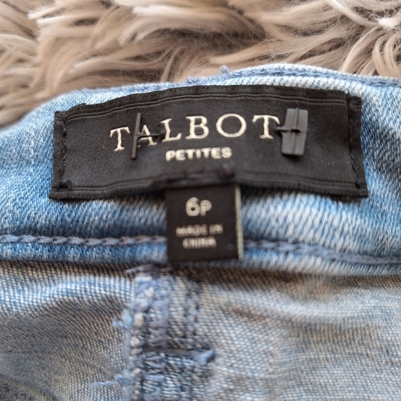 Talbots Petite Sz6 Denim Jeans Skirt Hem Detail. 5 Pocket Adorable - Picture 3 of 8